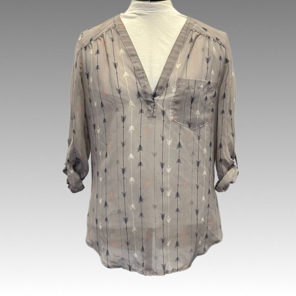 MAURICES Arrow Print Blouse Gray M 8 10 | Career Casual Bohemian Minimalist - Picture 2 of 9